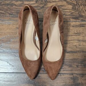 A new day pointed toe pumps